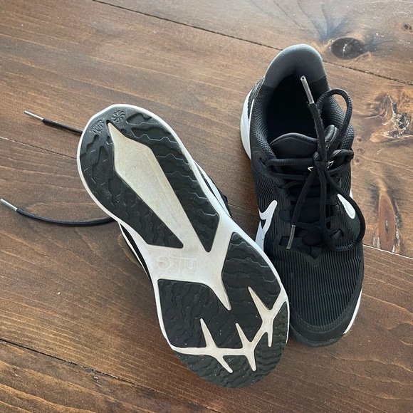 Boy’s Nike Star Runner 4 Running Shoe - Picture 8 of 8